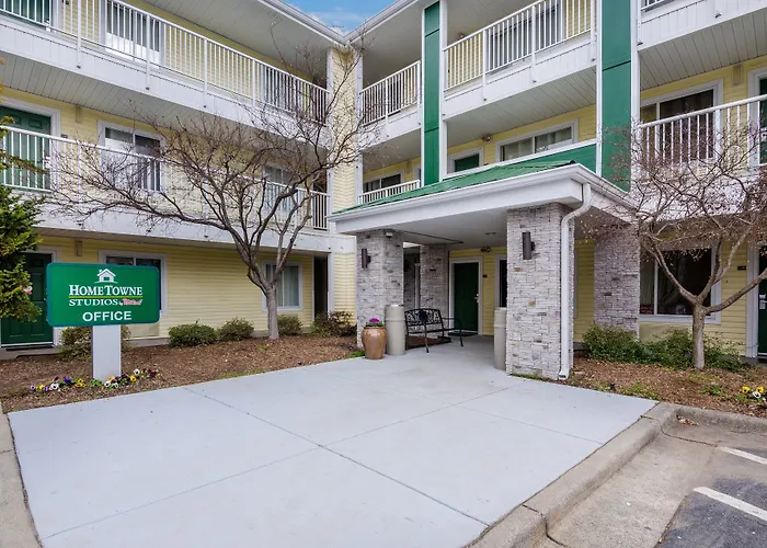 Suburban Salem-university Parkway Hotel Winston-Salem