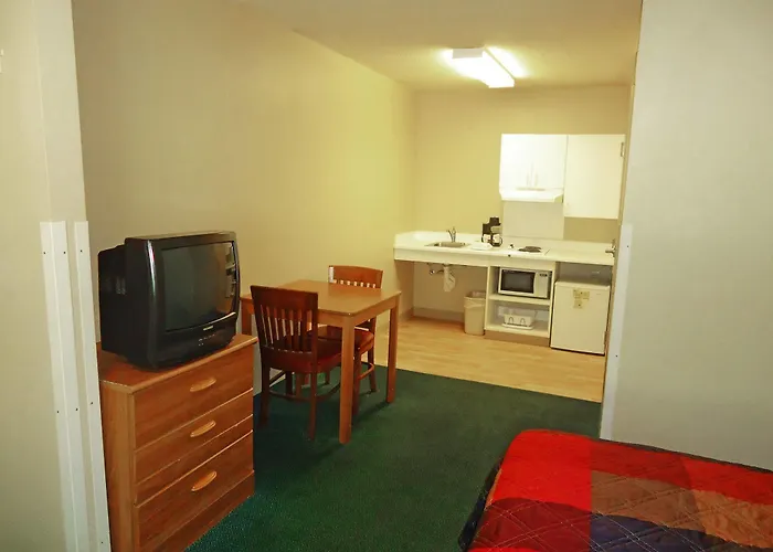 Hotel Suburban Salem-university Parkway Winston-Salem