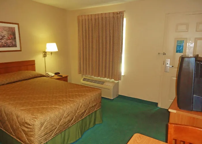 Hotel Suburban Salem-university Parkway Winston-Salem